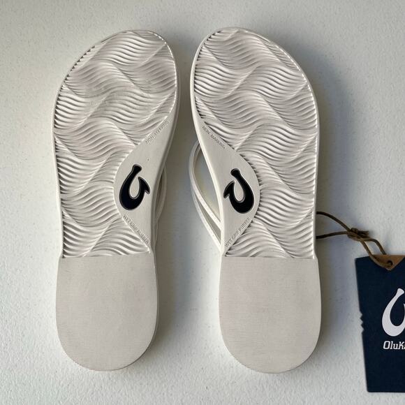 Olukai Aka Flip Flop Sandals Comfort Summer Beach Resortwear White Size 9 NWT - Picture 8 of 11